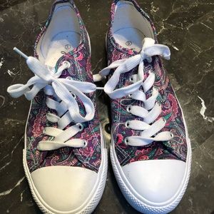Just be Canvas Paisley Print Tennis Shoes. Sz 9